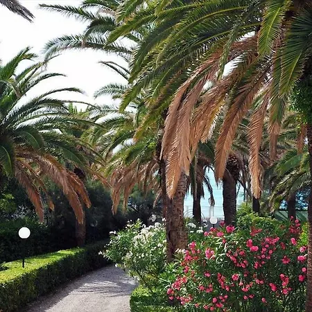 Della Contessa Cangini Di Volterra Con Piscina E Parco Privato Castiglioncello