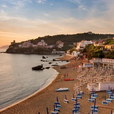 Della Contessa Cangini Di Volterra Con Piscina E Parco Privato *