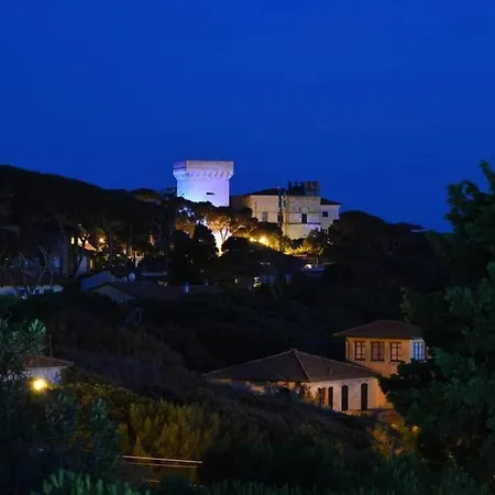 Della Contessa Cangini Di Volterra Con Piscina E Parco Privato ヴィラ カスティリョンチェッロ